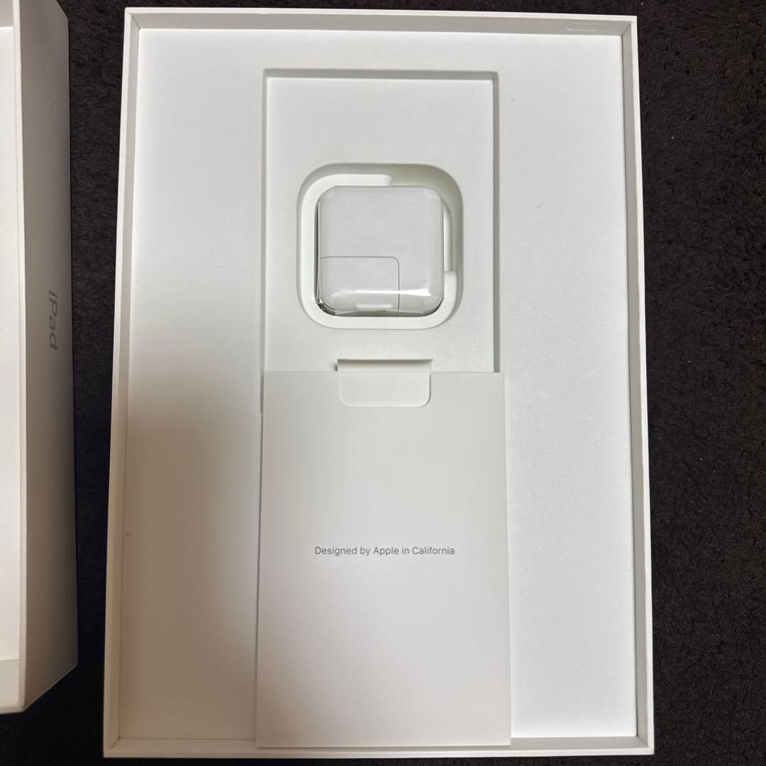 iPad (第6世代) Wi-Fi + Cellular 32GB