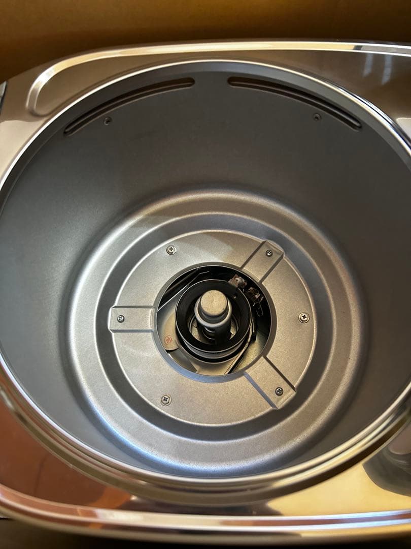未使用 リンナイ Rinnai RR-100MST ガス炊飯器　シルバー