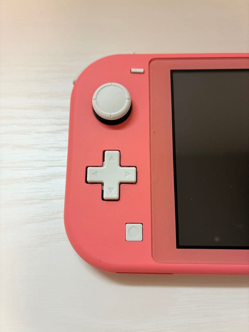 【未使用】Nintendo Switch Lite コーラル 本体＋純正充電器