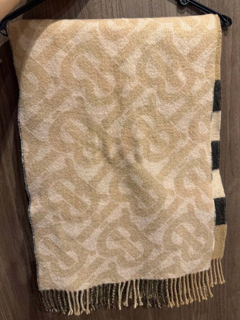 Burberry チェック柄マフラー