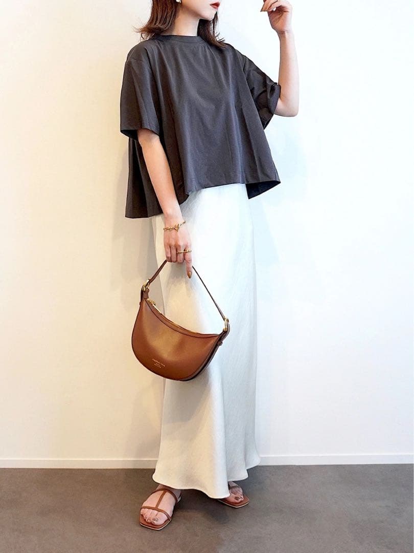 ほぼ新品＊BEAUTY&YOUTH UNITED ARROWSサテンスカート白_