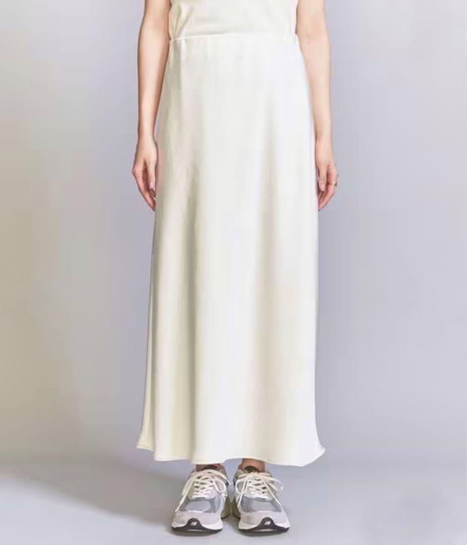 ほぼ新品＊BEAUTY&YOUTH UNITED ARROWSサテンスカート白_