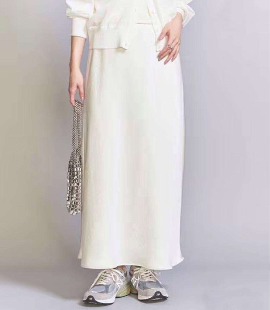 ほぼ新品＊BEAUTY&YOUTH UNITED ARROWSサテンスカート白_