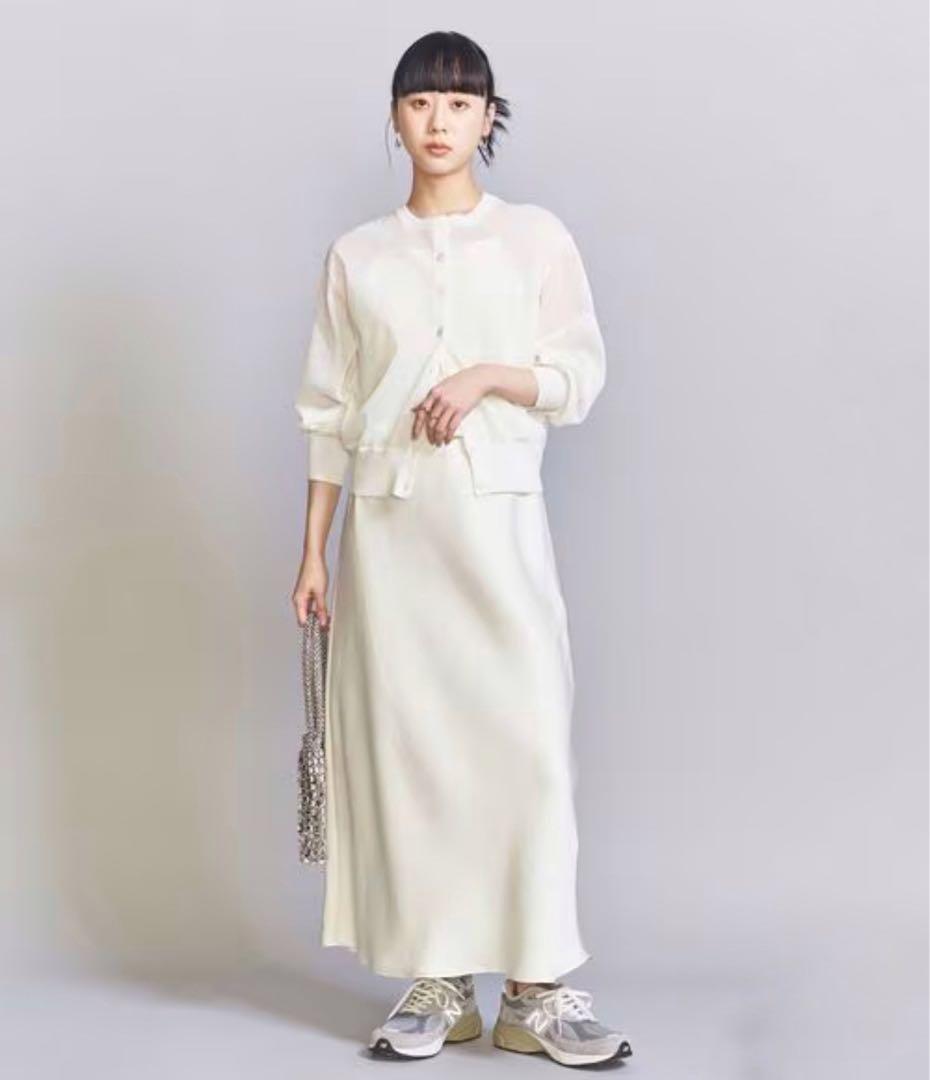 ほぼ新品＊BEAUTY&YOUTH UNITED ARROWSサテンスカート白_