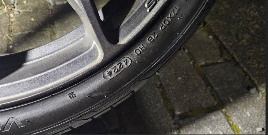 限定値下げ‼︎ RAYS ホイール　VV21S 19インチタイヤ付