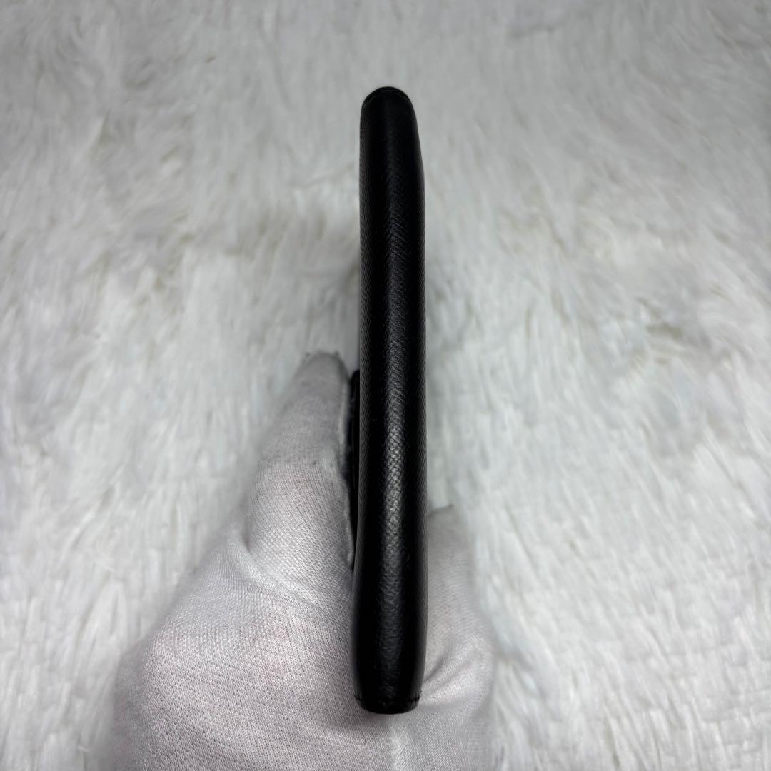 ✨高級✨ プラダ 三角ロゴ サフィアーノ 二つ折り財布 レザー プレート 黒