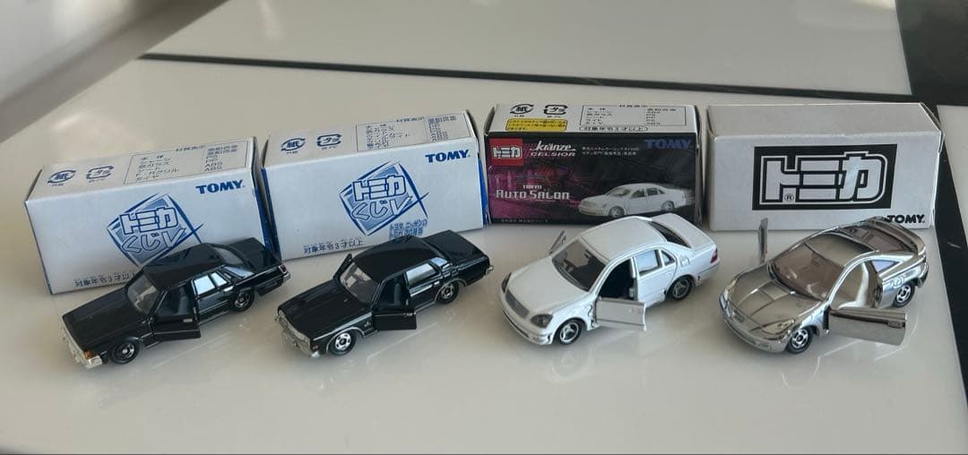4台セット　トミカ　ニッサン　セドリック　トヨタセリカ