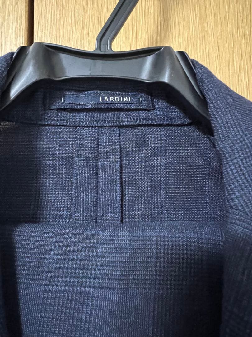 LARDINI ネイビー スーツ