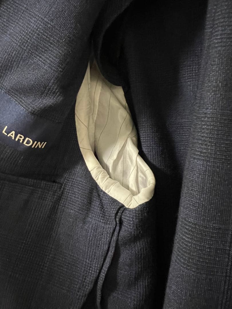 LARDINI ネイビー スーツ