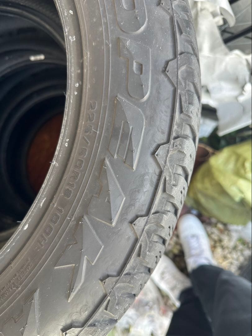 2025年式ノーマルタイヤ225/60R18