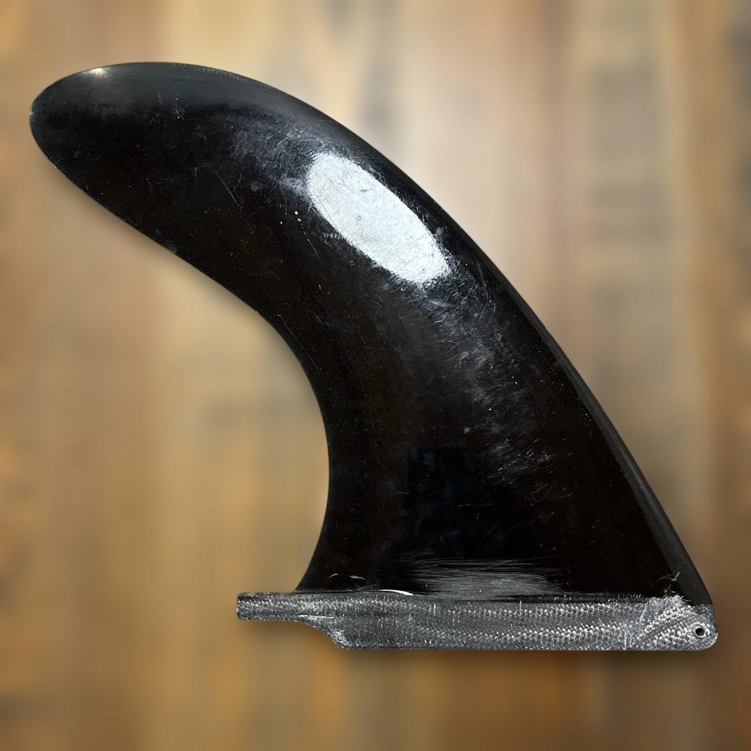 FINS ANLIMITED フィンズアンリミテッドフィン10中古カケ1箇所あり