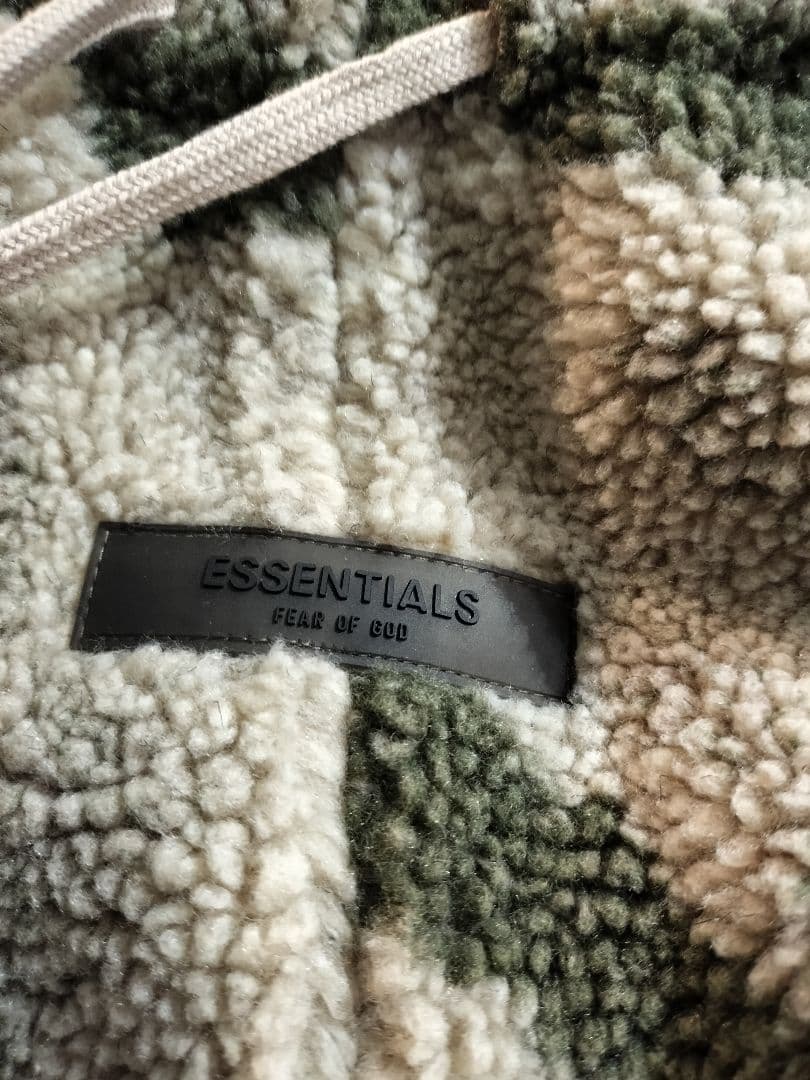 新品　ESSENTIALS　パンツ　フリース　迷彩　エッセンシャルズ　Ｓ