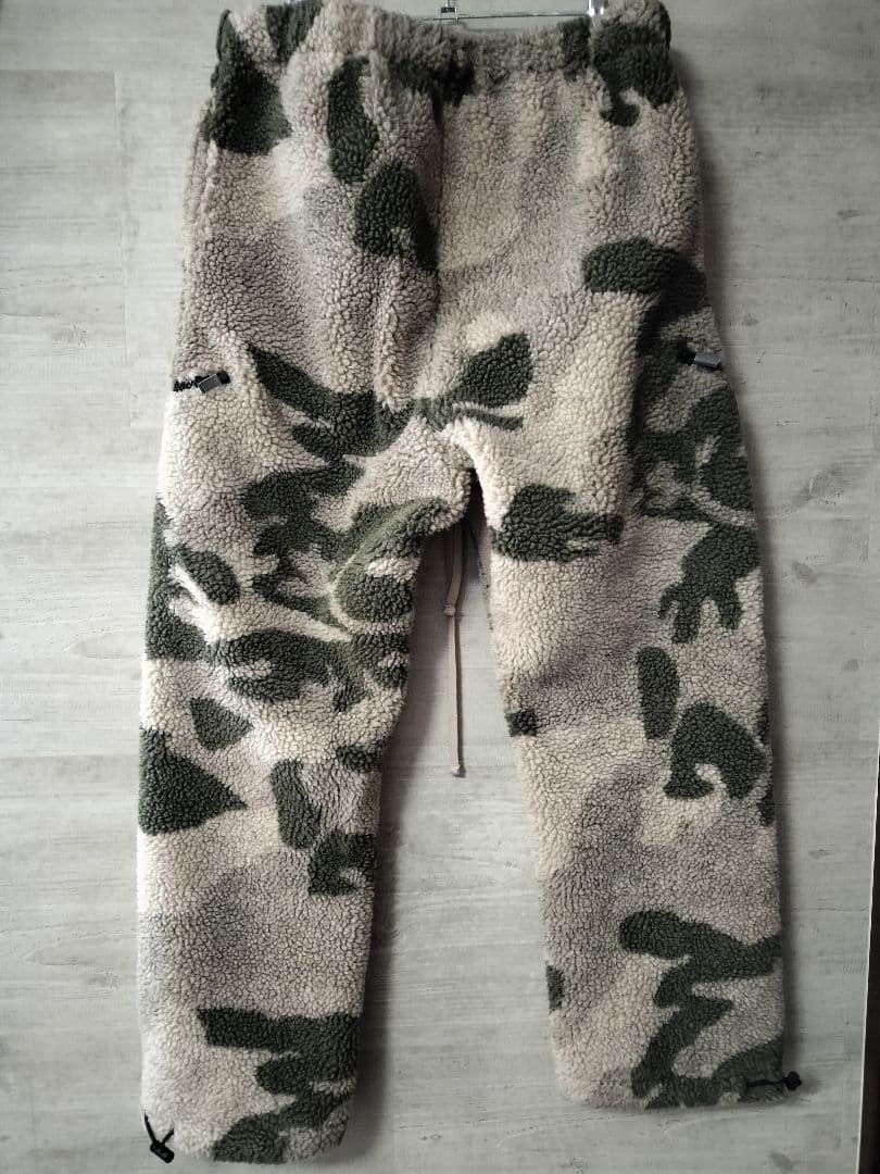 新品　ESSENTIALS　パンツ　フリース　迷彩　エッセンシャルズ　Ｓ