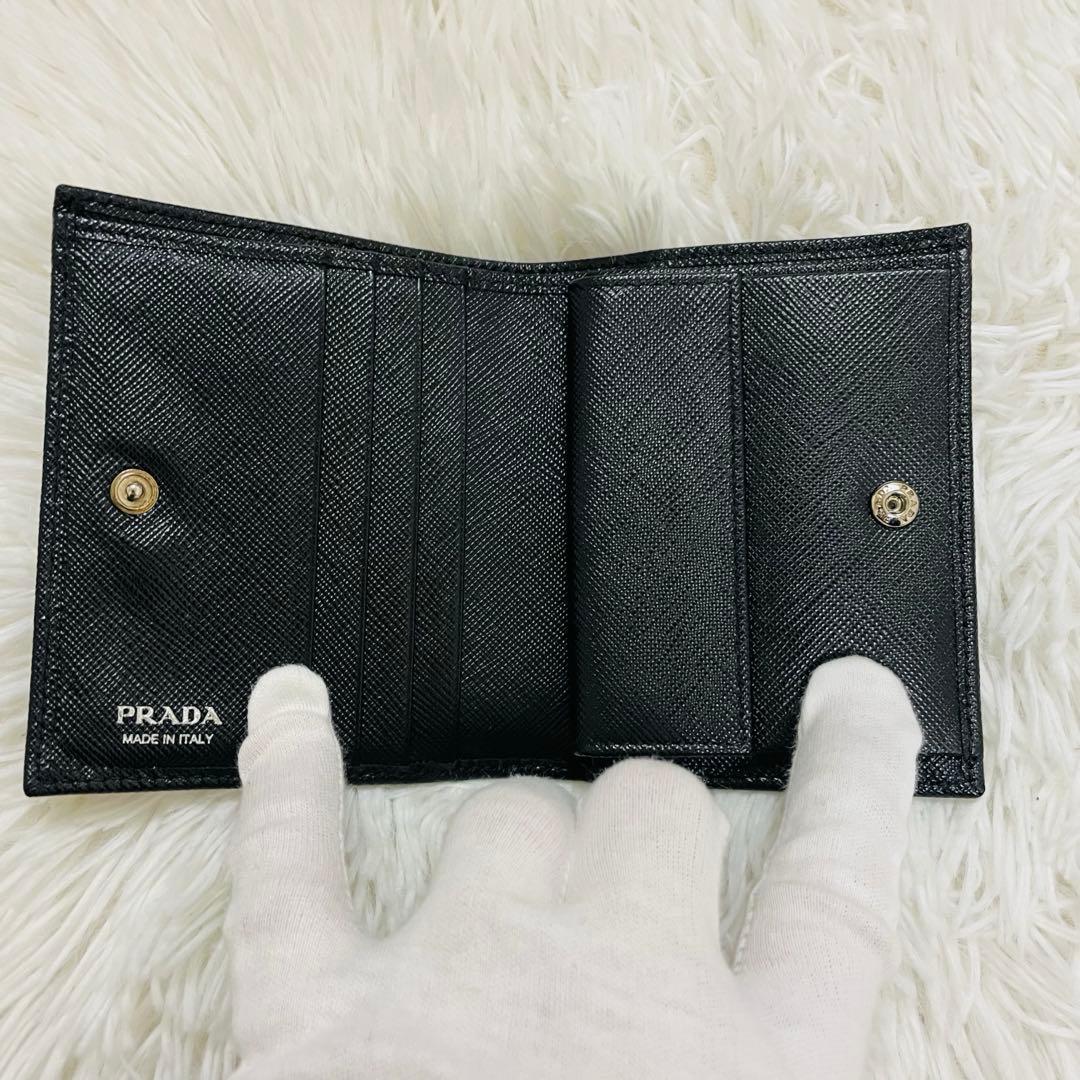 極美✨ 付属完備✨PRADA 二つ折りコンパクト レザー 黒 1MV204