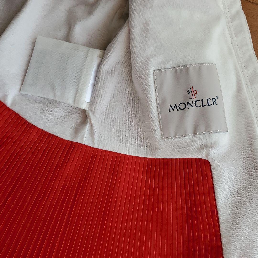 新品未使用　MONCLER　ナイロンパーカー　92