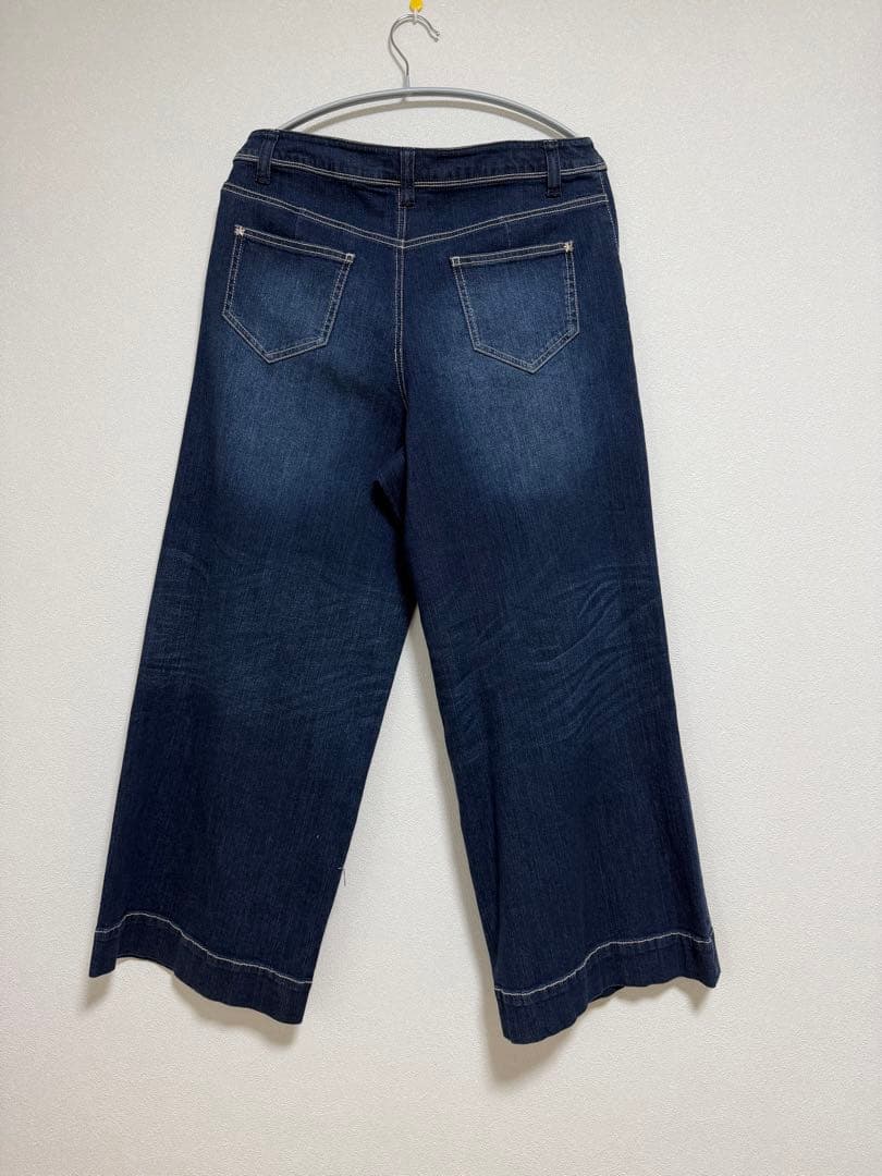 美品！ローズティアラ44（新品タグ付き）デニムパンツ