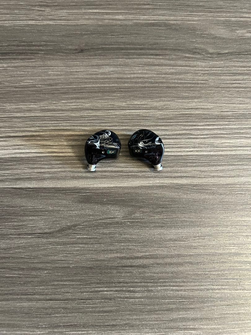 イヤホン SeeAudio Bravery