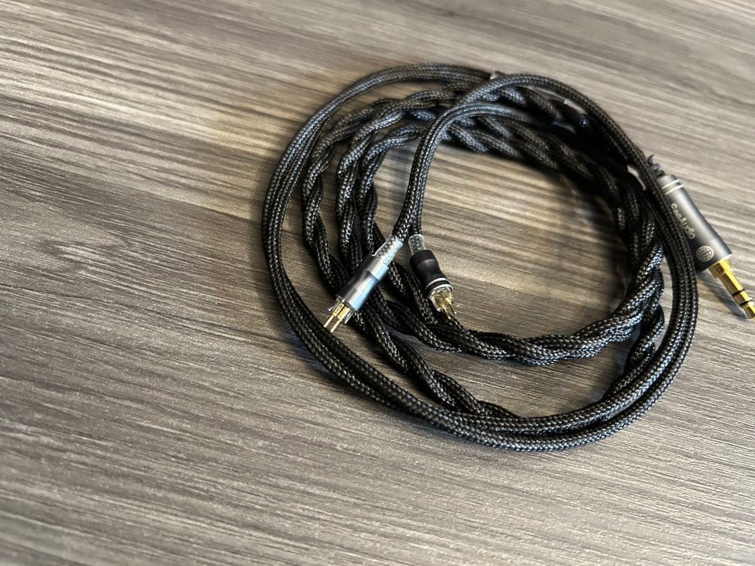 イヤホン SeeAudio Bravery