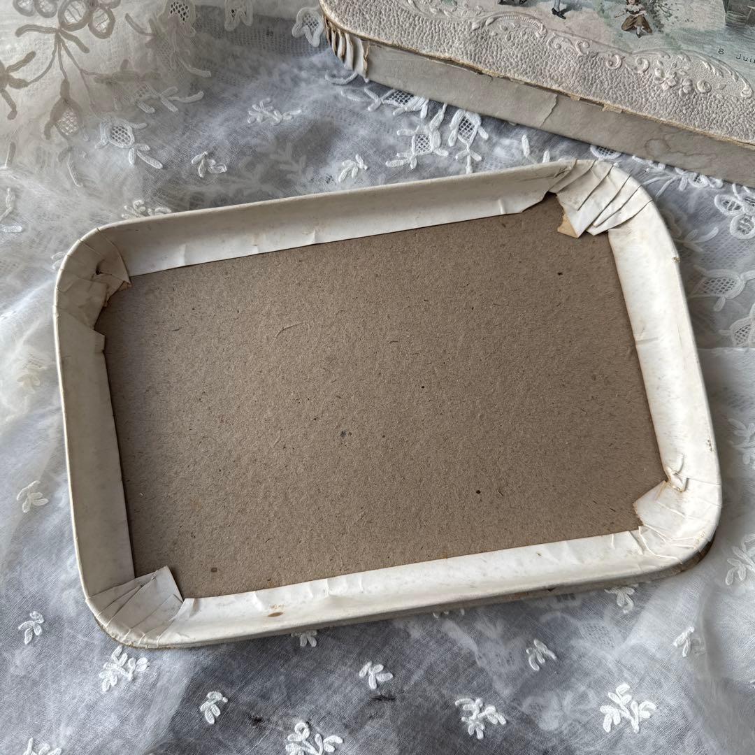フランスアンティーク　ドラジェボックス　紙箱　菓子箱