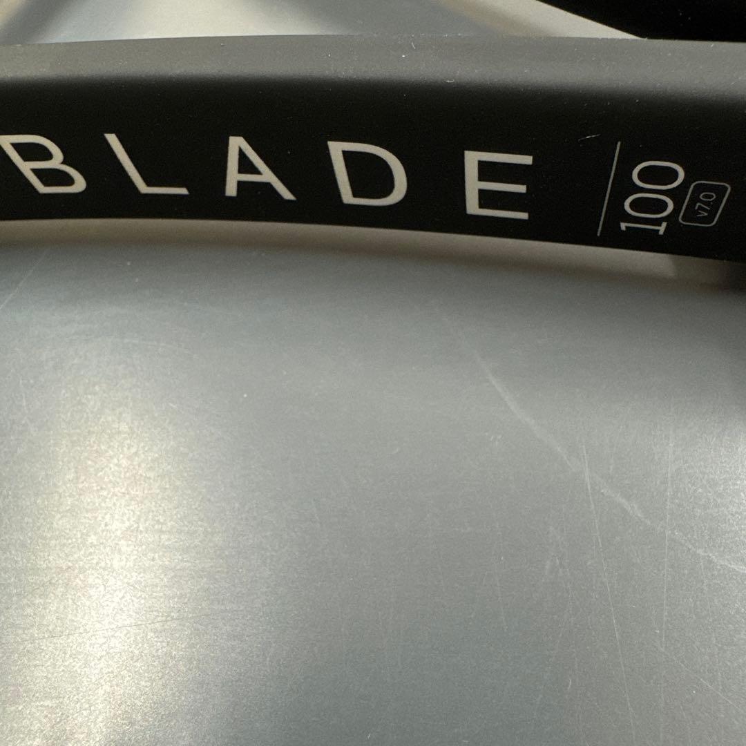 【新品ガット張上】硬式テニス ウイルソン　BLADE100 V7.0