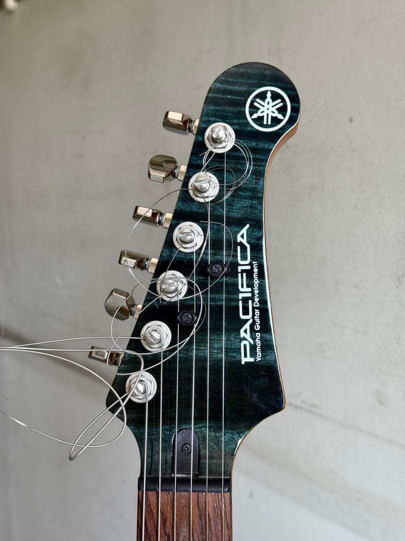 YAMAHA PACIFICA 612 インディゴブルー