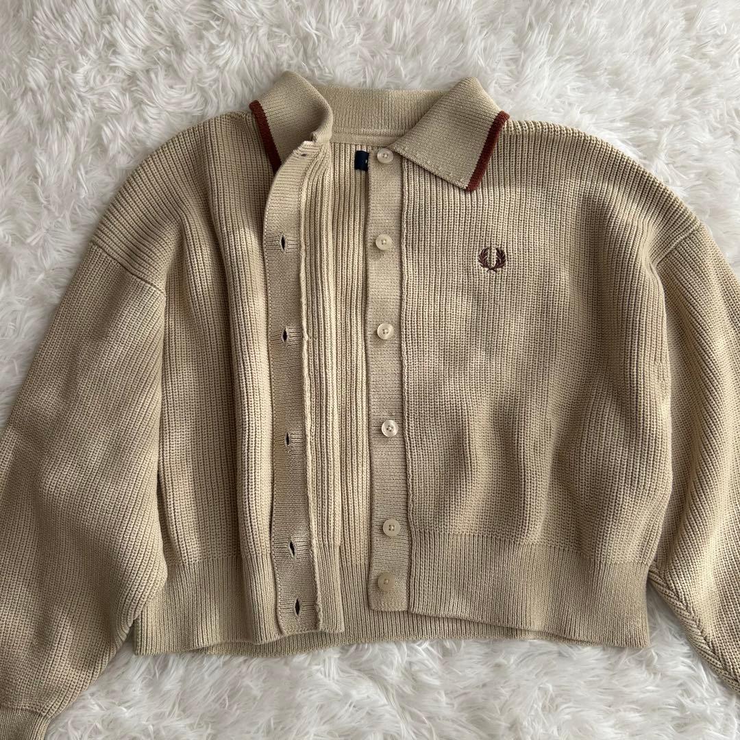 定価2.6万円✨️完売 FRED PERRY 別注 ニットカーディガン ロゴ刺繍