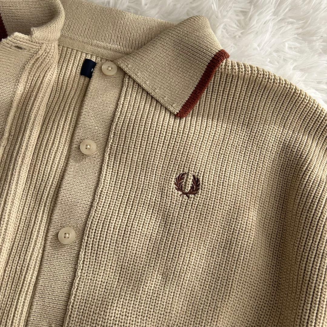 定価2.6万円✨️完売 FRED PERRY 別注 ニットカーディガン ロゴ刺繍