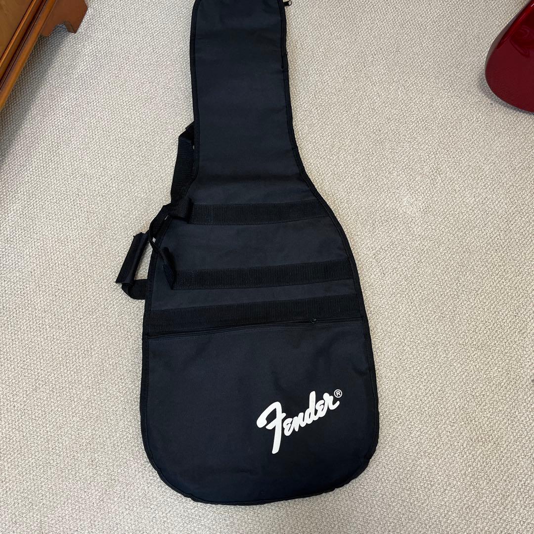 Squier Stratocaster レッドエレキギター