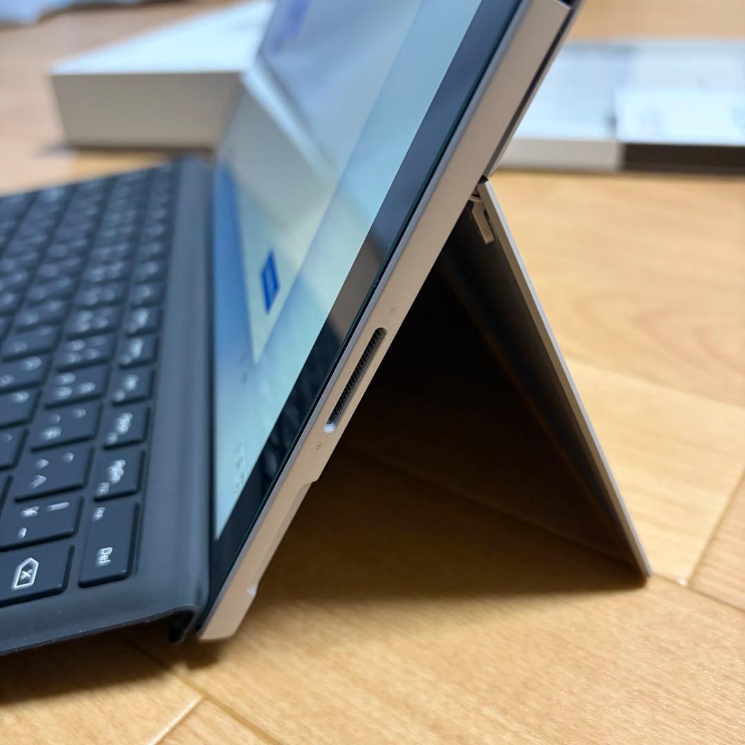 【極美品】Surface Pro6 RAM 8GB 128GB SSD 正規品