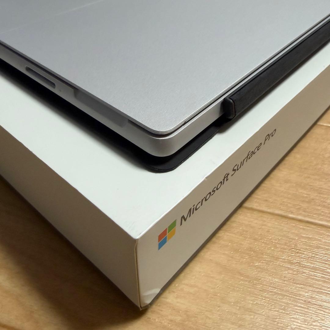 【極美品】Surface Pro6 RAM 8GB 128GB SSD 正規品