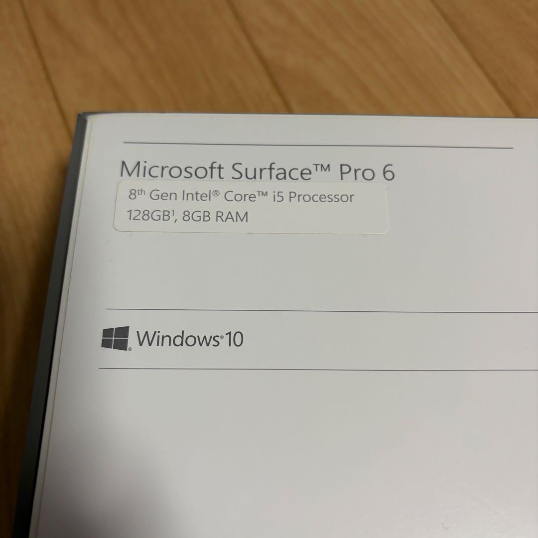 【極美品】Surface Pro6 RAM 8GB 128GB SSD 正規品