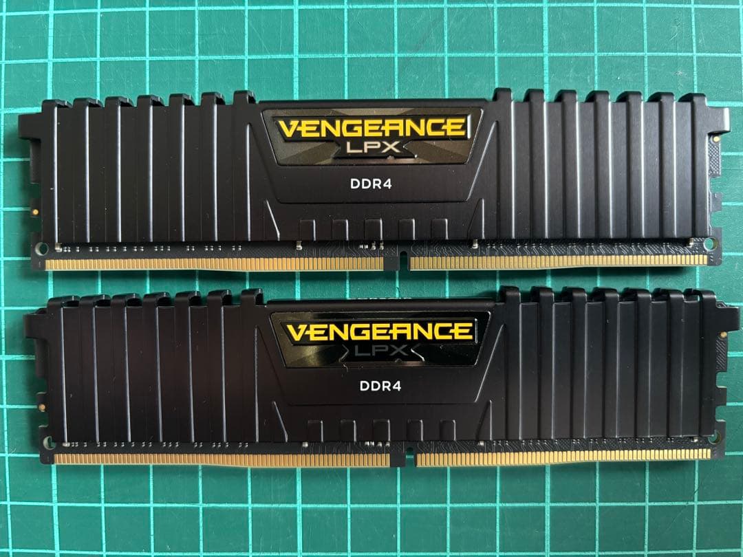 CORSAIR VENGEANCE LPX DDR4 メモリ