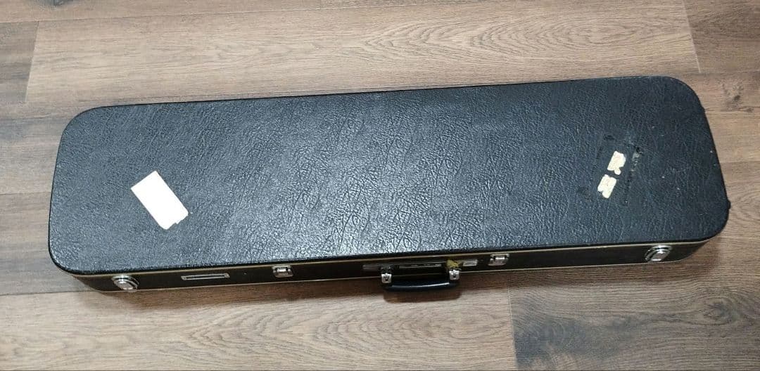 お値下げしました！津軽三味線 本体　ハードケース付き ♪