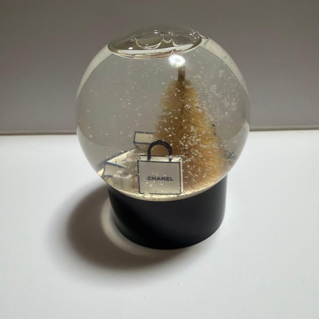 CHANEL クリスマススノードーム