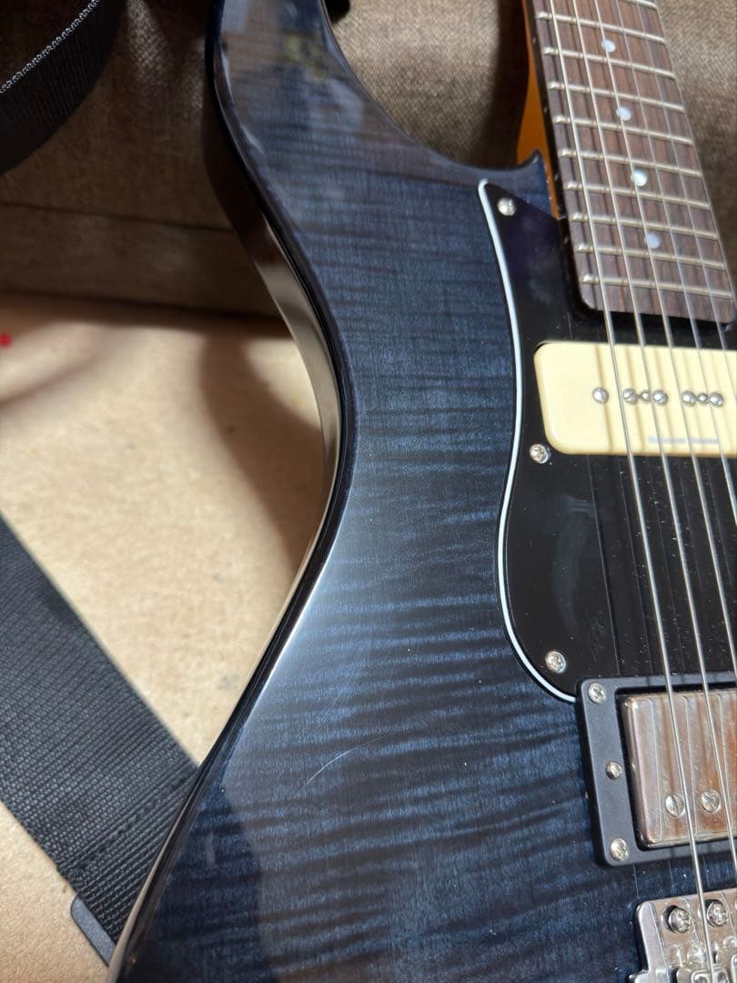 YAMAHA Pacifica 611 VFM ピックガード黒カスタム