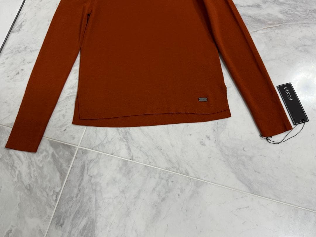 未使用級★FOXEY フォクシーニット レンガ グレースウール ロゴプレート38