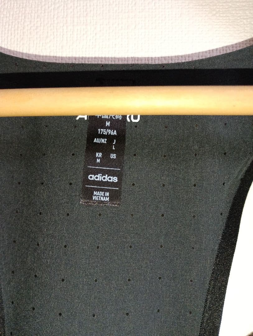 【新品】アディダス　アディゼロ　シングレット　Lサイズ