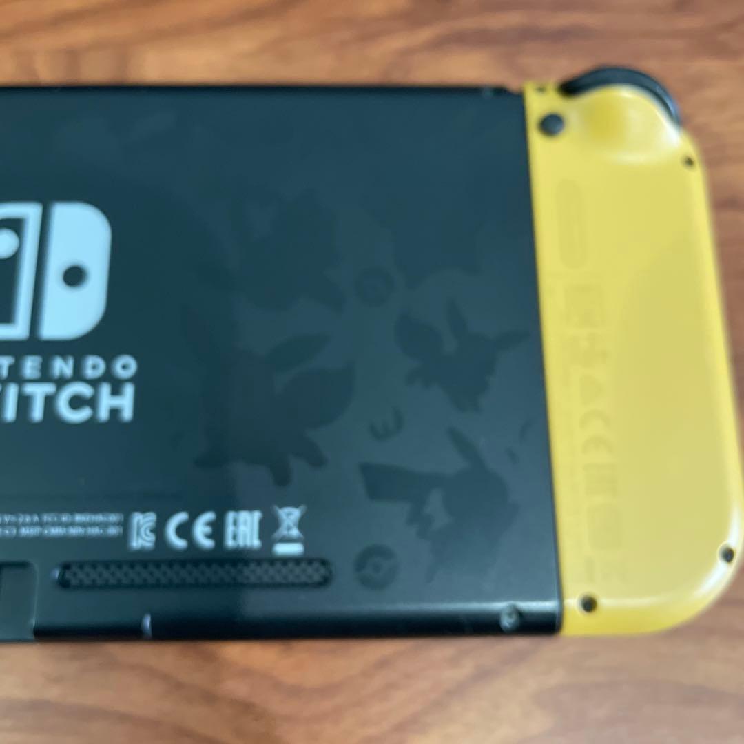 Nintendo Switch ピカチュウ128GBmicroSDカード付き