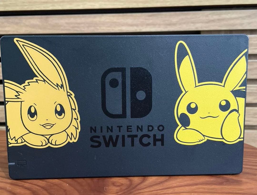 Nintendo Switch ピカチュウ128GBmicroSDカード付き