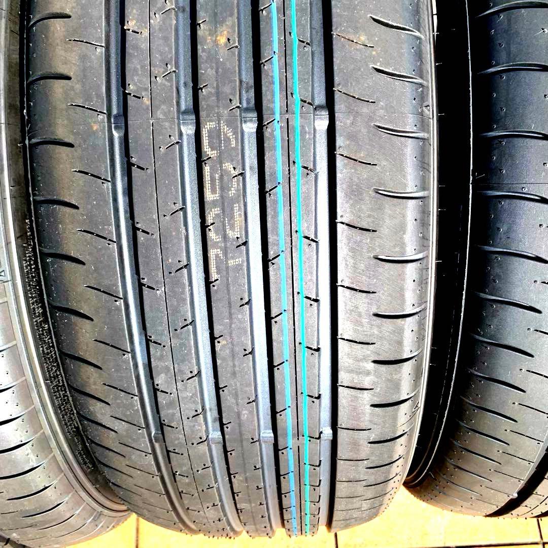 「bZ4X純正 20インチタイヤ 新車外し 235/50R20 4本」ダンロップ
