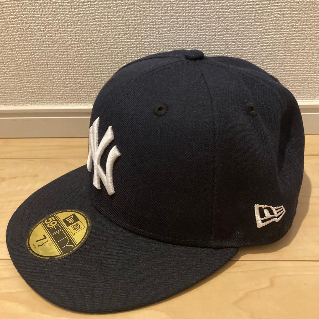 NEWERAニューエラ59FIFTYヤンキース✖️MOMA 59.6cm