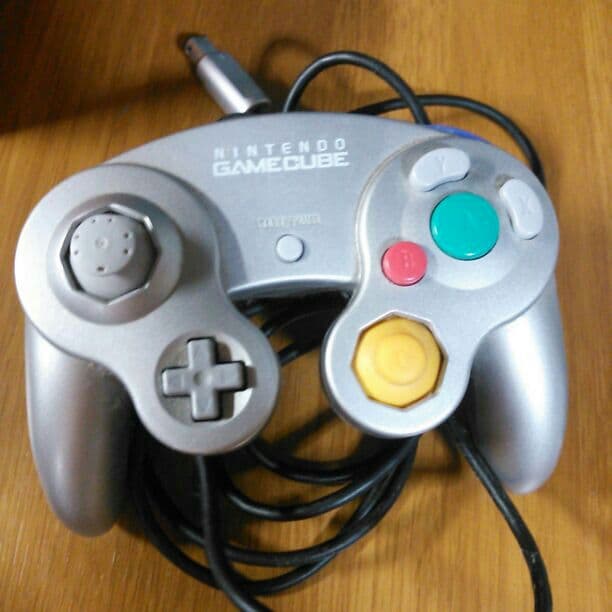 ニンテンドーゲームキューブ　一式ソフト付き☆