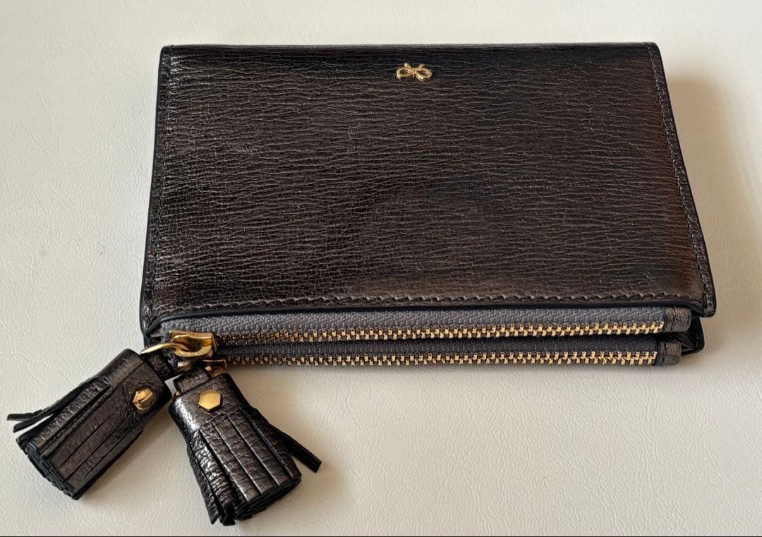 ANYA HINDMARCH アニヤハインドマーチ 二つ折り財布 シルバー