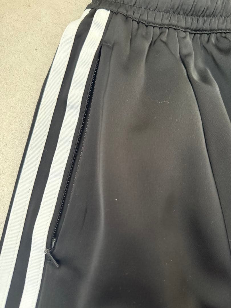 ひろ！様　未使用　adidas ロングサテンスカート