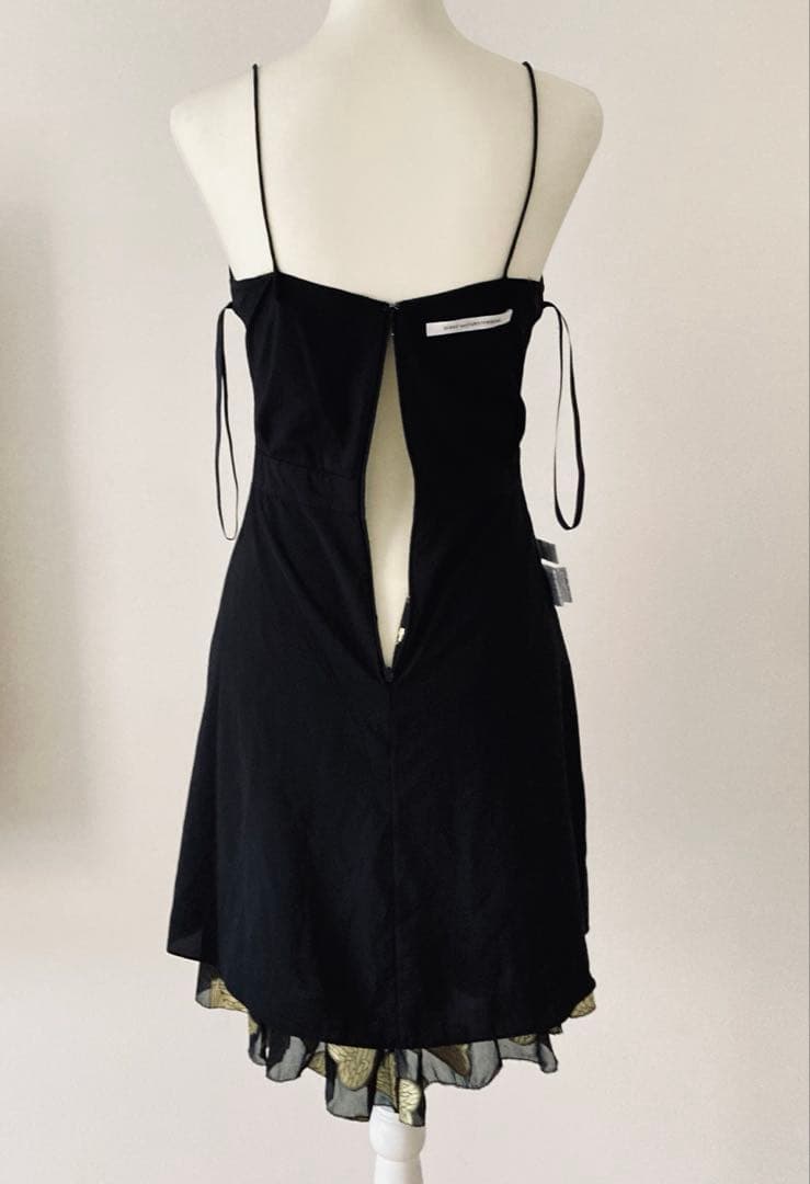 美品　2 Diane Von Furstenberg ゴールド刺繍　ブラック　M