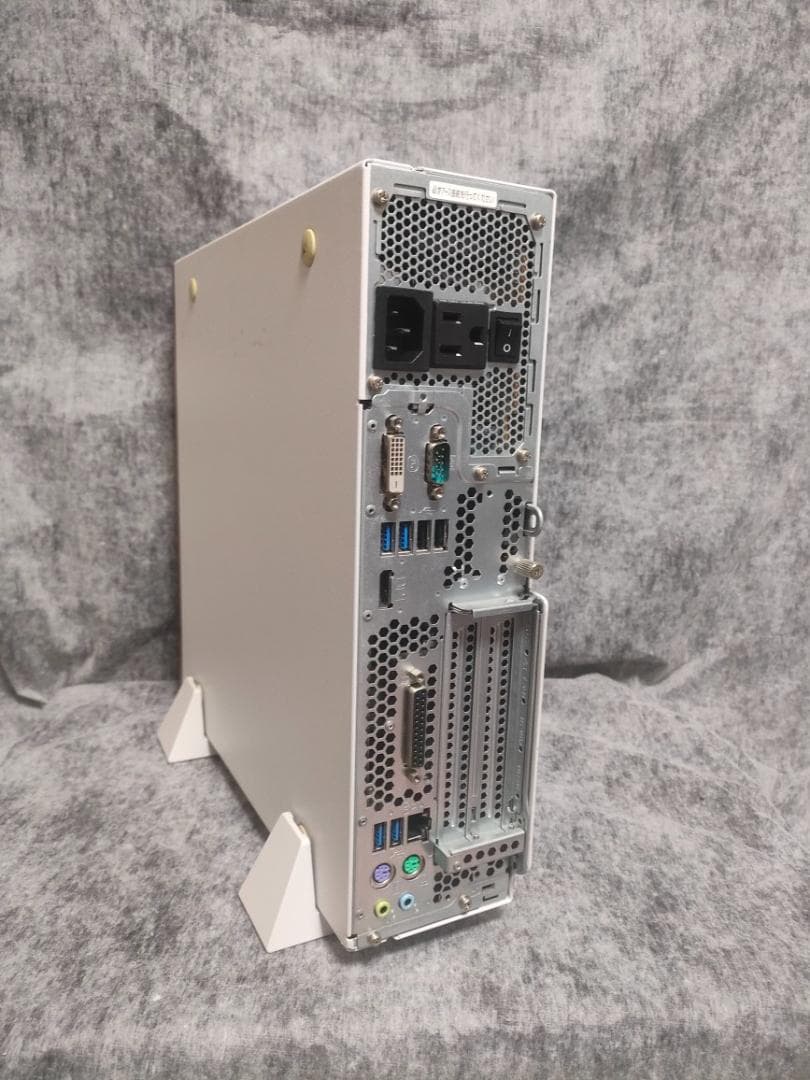 省スペース Celeron G3900 / 8GB / SSD 128GB