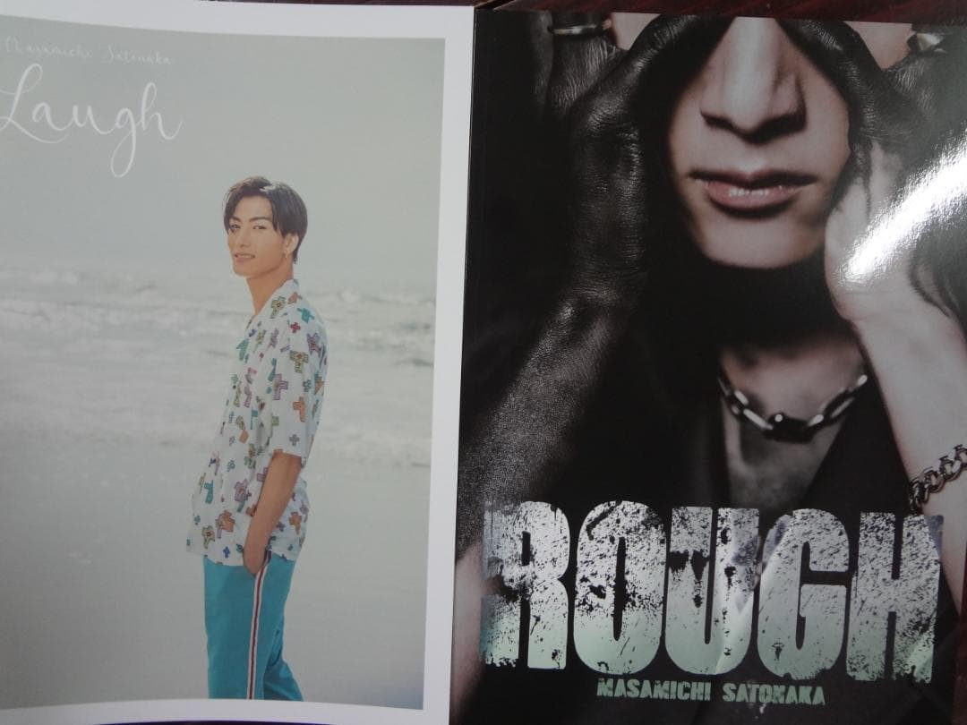 里中将道    サイン本● 1st写真集「Laugh&ROUGH」２巻セット
