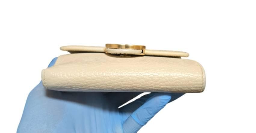 GUCCI インターロッキング　財布　白