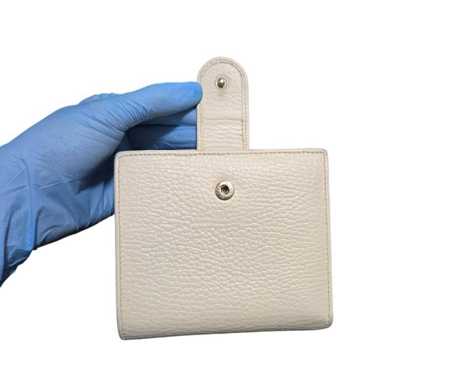 GUCCI インターロッキング　財布　白