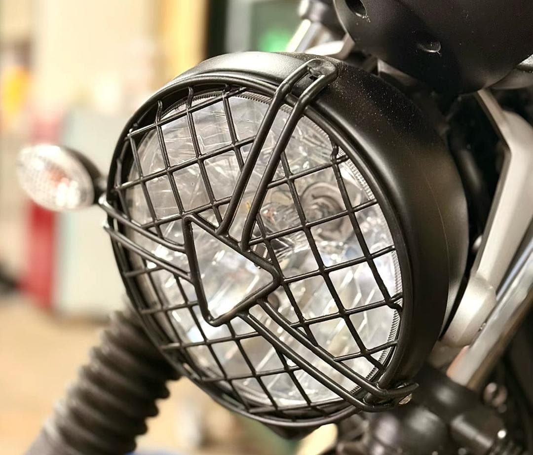 トライアンフ ボンネビル ヘッドライトガード T100 ストリートスクランブラー
